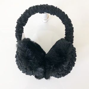 NWOT Earmuffs knotty knit with faux fur